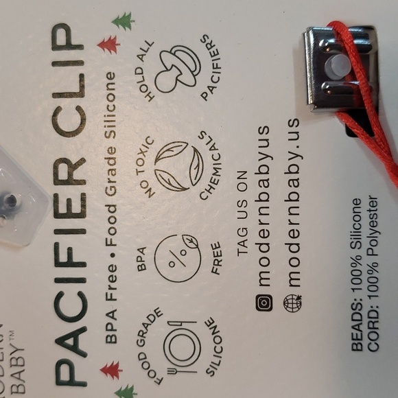 Modern Baby NWT Santa and Christmas  Color Silicone Beads Pacifier Clip - Picture 5 of 5